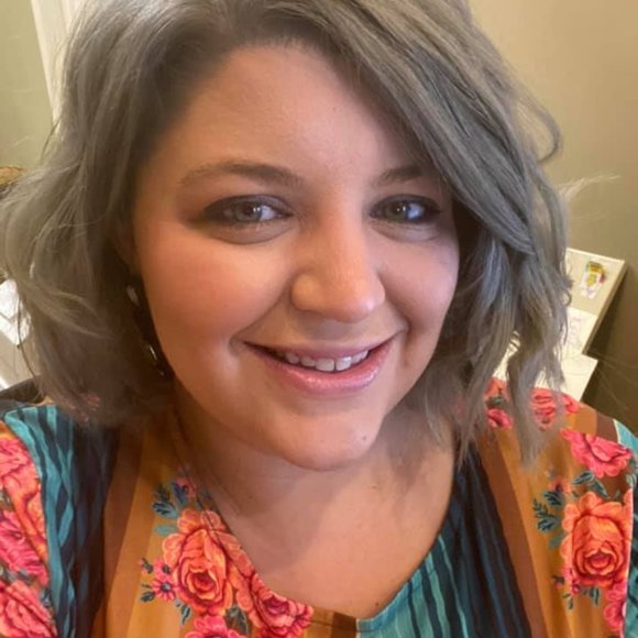 Meet your Posher, Misty - Picture 4 of 5